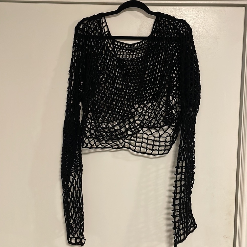 Widow Macramé Crochet Long Sleeve Crop Top